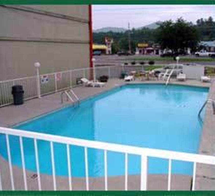 Holiday Terrace Inn - Pigeon Forge Luaran gambar