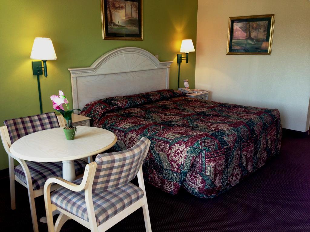 Holiday Terrace Inn - Pigeon Forge Bilik gambar