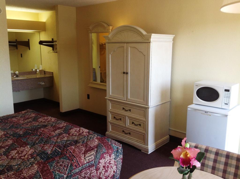 Holiday Terrace Inn - Pigeon Forge Luaran gambar