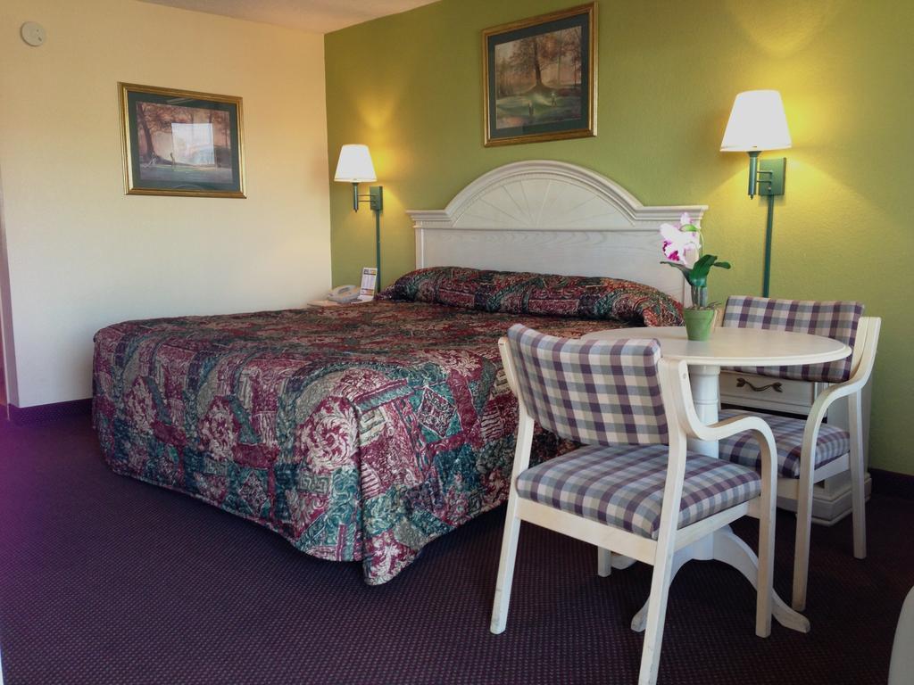 Holiday Terrace Inn - Pigeon Forge Luaran gambar