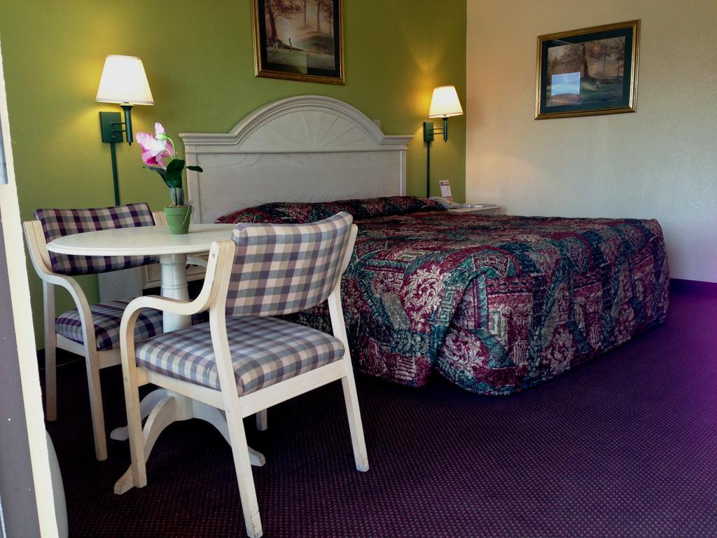 Holiday Terrace Inn - Pigeon Forge Luaran gambar